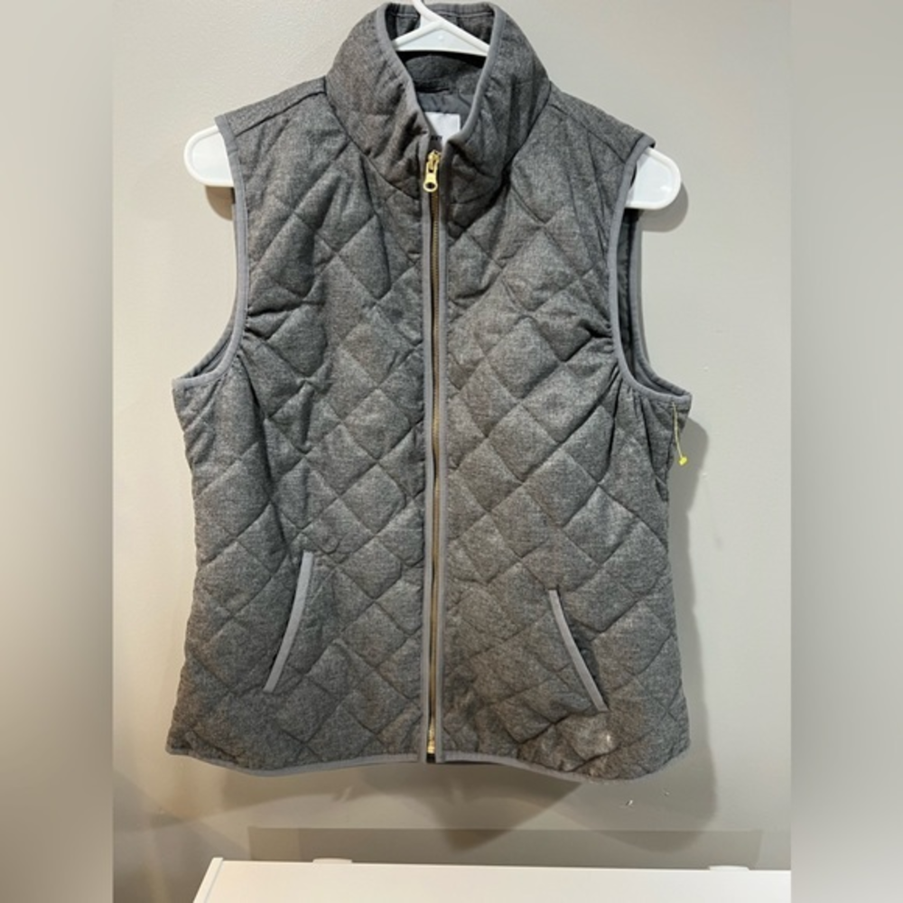 Old navy vest‎